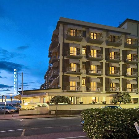 Hotel Brunella リド・ディ・カマイオーレ エクステリア 写真