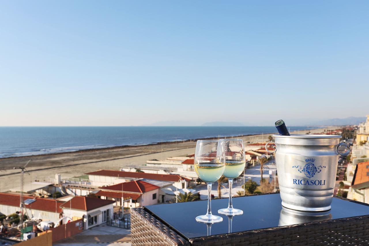 Hotel Brunella リド・ディ・カマイオーレ エクステリア 写真